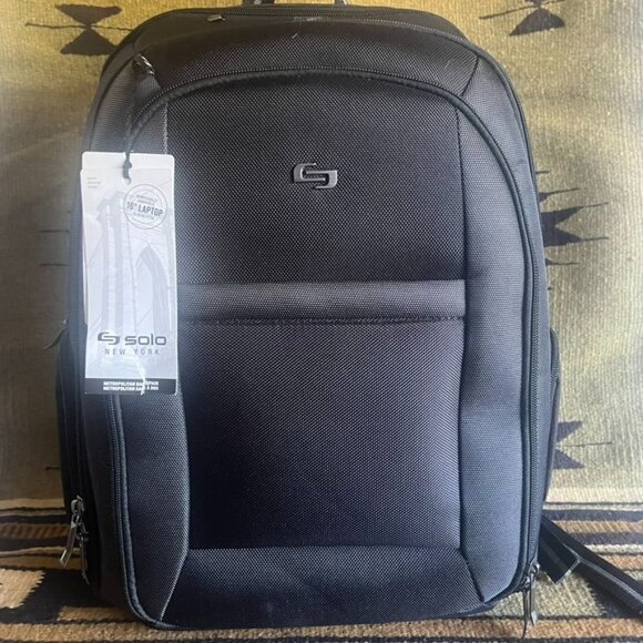 Solo New York Metropolitan Backpack 16" Laptop Bag Detach Sleeve  Black Warranty - Picture 1 of 11